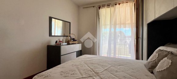 Apartamento de 2 dormitorios en Terno d'Isola, Italy No. 353057 20