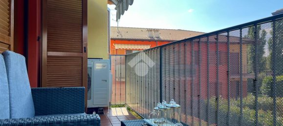 Apartamento de 2 dormitorios en Terno d'Isola, Italy No. 353057 13