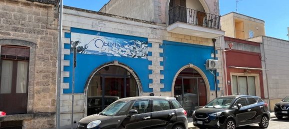 Propiedad comercial de 5 habitaciónes en Ugento, Italy No. 282950 3