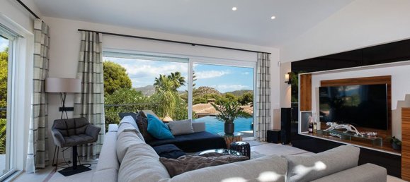 4 bedrooms Villa in Nova Santa Ponsa, Spain No. 155383 3