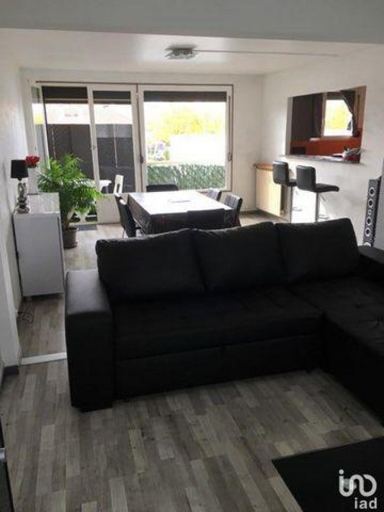 2 bedrooms Condo in Sens, France No. 15054