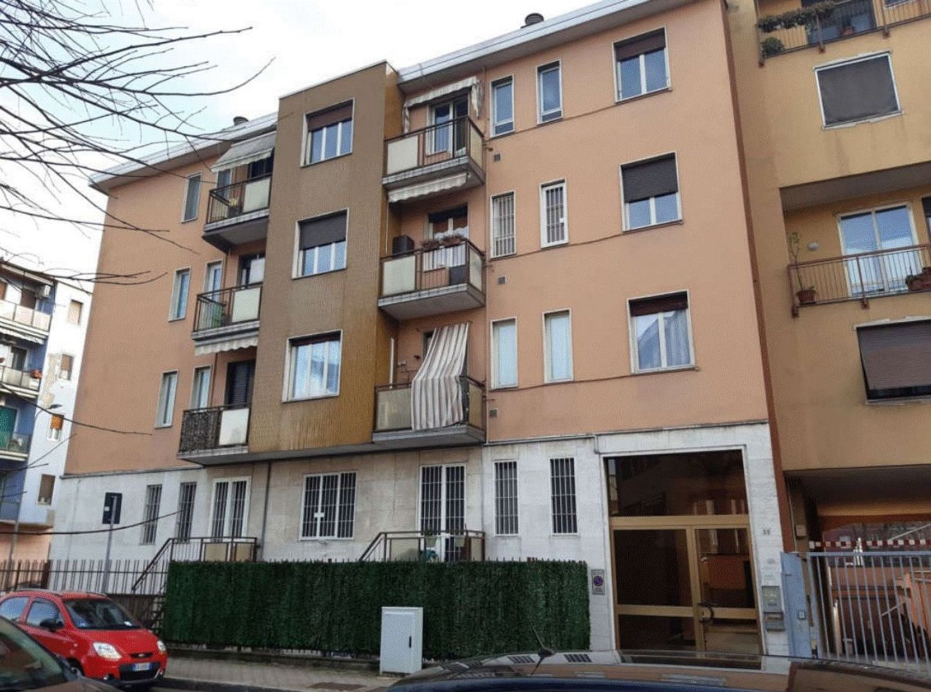 2-salle Appartement à Rozzano, Italy No. 13413