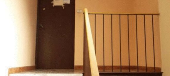 2-salle Appartement à Rozzano, Italy No. 13413 23