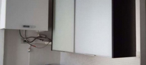 2-salle Appartement à Rozzano, Italy No. 13413 18