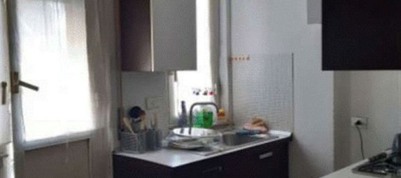 2-salle Appartement à Rozzano, Italy No. 13413 17