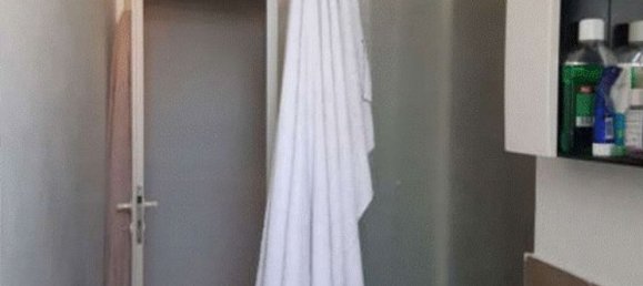 2-salle Appartement à Rozzano, Italy No. 13413 20