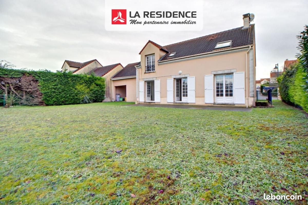 5 bedrooms House in Verneuil-sur-Seine, France No. 151404