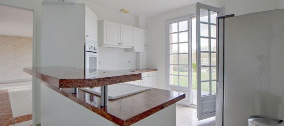 5 bedrooms House in Verneuil-sur-Seine, France No. 151404 4