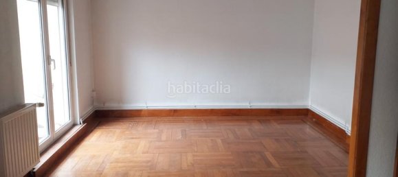 4 bedrooms Apartment in Santander, Spain No. 140066 3