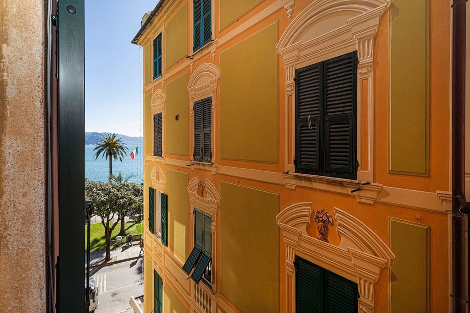 3غرفة شقة في Santa Margherita Ligure, Italy رقم 36247