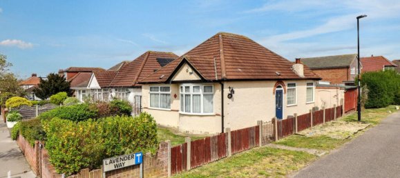 2 bedrooms Bungalow in Croydon, United Kingdom No. 4858 2