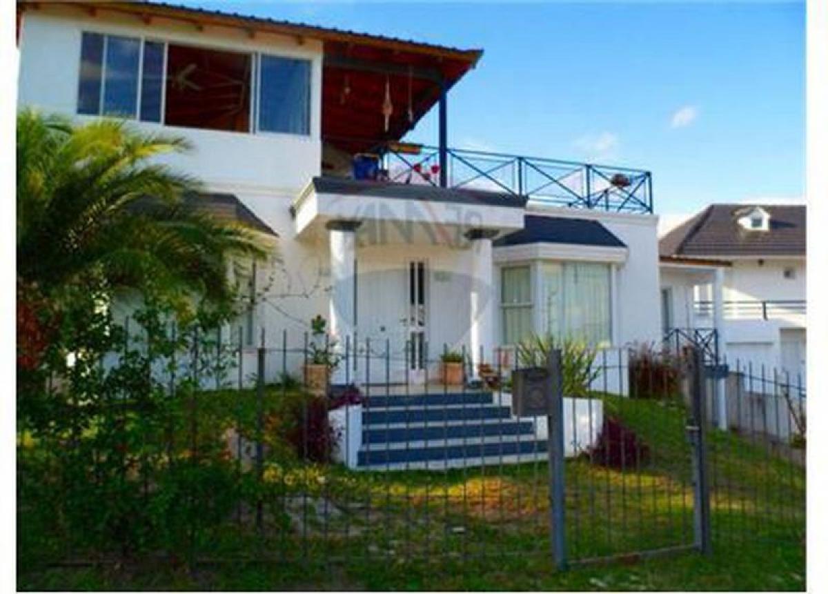 4 bedrooms House in Cordoba, Argentina No. 6994