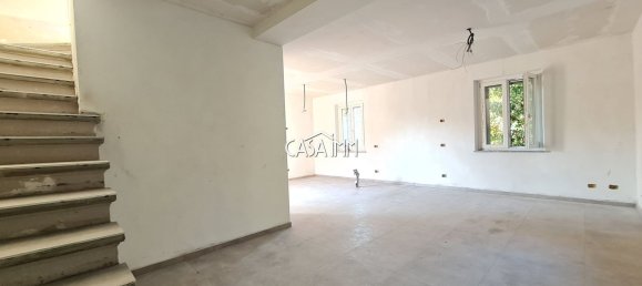Villa de 5 habitaciónes en Angera, Italy No. 12339 14
