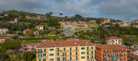 2 Schlafzimmer Wohnung in Imperia, Italy, Nr. 372772 16