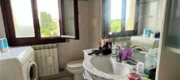 3 rooms Apartment in Venice, Italy No. 15449 12