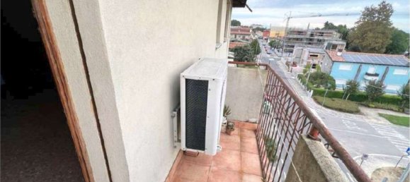 3 rooms Apartment in Venice, Italy No. 15449 15