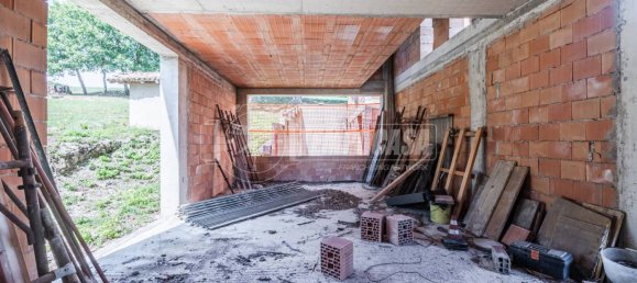 2 غرف نوم فيلا في Viano, Italy رقم 272687 37