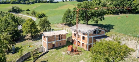 2 غرف نوم فيلا في Viano, Italy رقم 272687 27