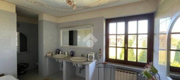 3 Schlafzimmer Villa in Oleggio, Italy, Nr. 345587 23