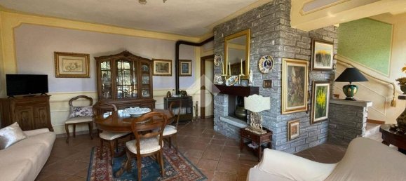 3 Schlafzimmer Villa in Oleggio, Italy, Nr. 345587 2