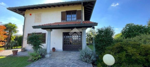 3 Schlafzimmer Villa in Oleggio, Italy, Nr. 345587 30