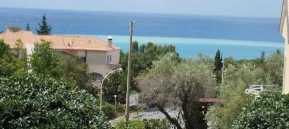 3 rooms House in Sangineto, Italy No. 109744 2