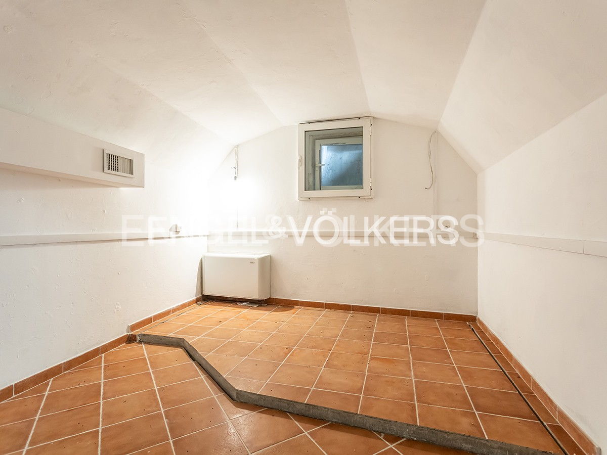 4-salle Propriété commerciale à Rome, Italy No. 132121