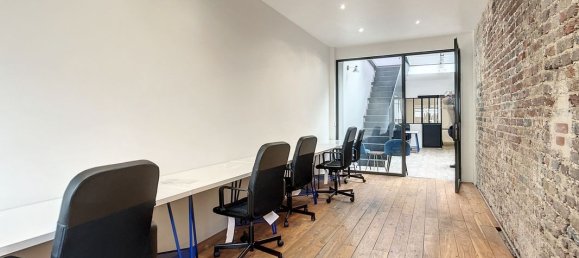 1 bedroom Apartment in Paris, France No. 170802 2