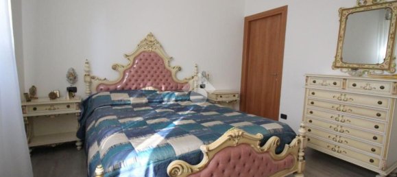 4 rooms Apartment in Rho, Italy No. 287580 16