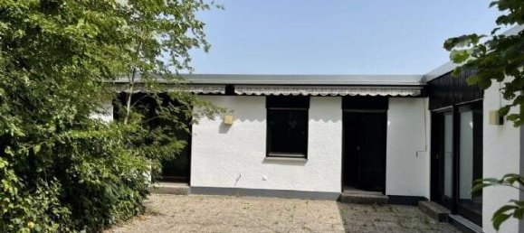 Бунгало с 4 комнатами в Рейн-Зиг, Германия № 197021 2