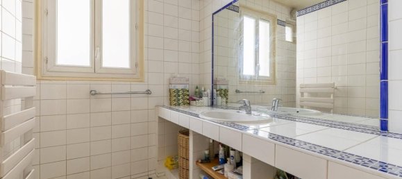 2 bedrooms Apartment in Paris, France No. 165763 14