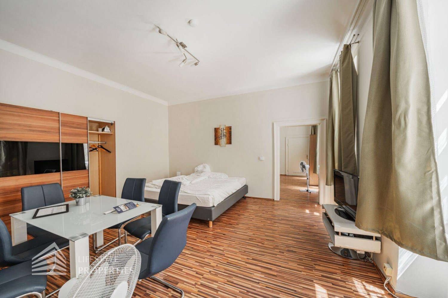 2 rooms Apartment in Simmering, Austria No. 156241