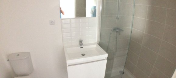 Дуплекс с 2 спальнями в Ажен, Франция № 319811 10