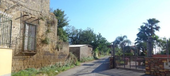 2-salle Maison à Marano di Napoli, Italy No. 82296 2