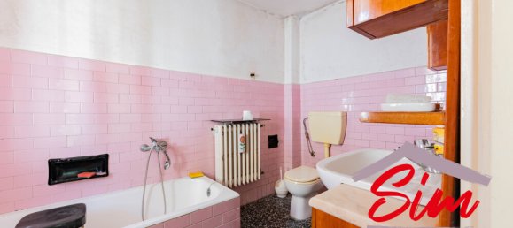 5 bedrooms Villa in Borgolavezzaro, Italy No. 328624 14