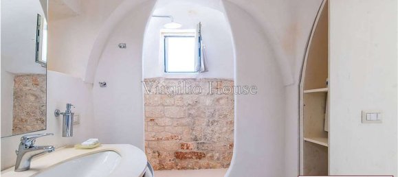 5 rooms House in Ceglie Messapica, Italy No. 64498 11