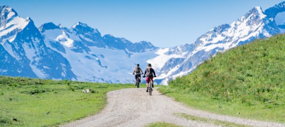 2 bedrooms Apartment in Huez, France No. 307 4