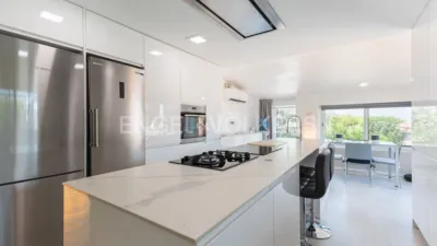 4 bedrooms Villa in Torrent, Spain No. 174222