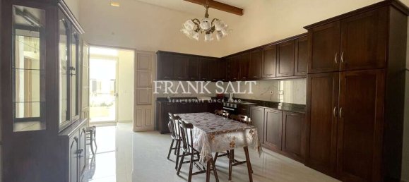 2 bedrooms House in Kercem, Malta No. 6032 3