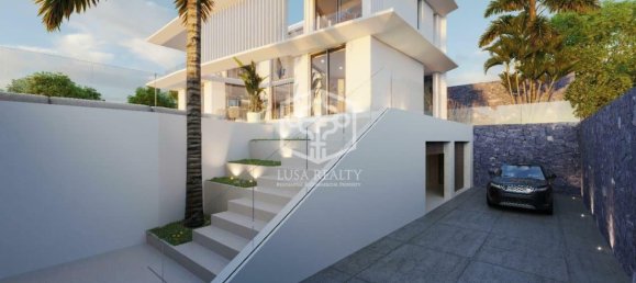 4 bedrooms Villa in Adeje, Spain No. 11389 2