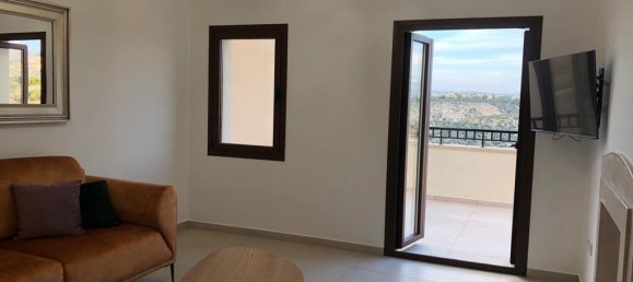 3 bedrooms House in Paphos, Cyprus No. 9664 3