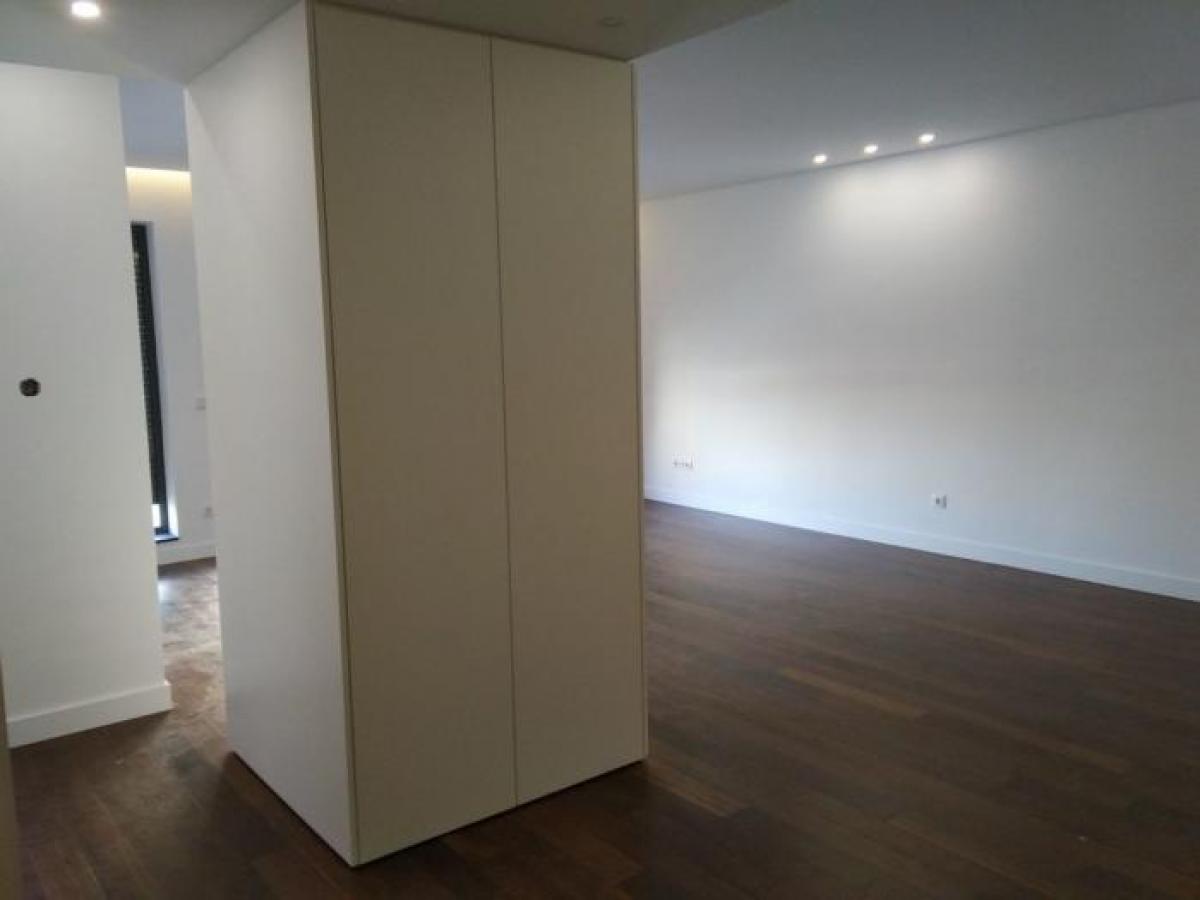4 bedrooms Apartment in Porto, Portugal No. 3834