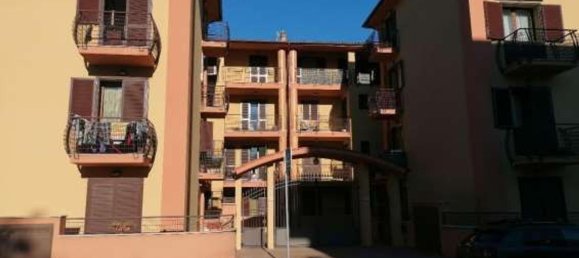 7 rooms Apartment in Arezzo, Italy No. 45275 2