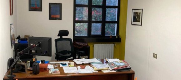  مكتب في Bari, Italy 49متر مربع رقم 110600 4