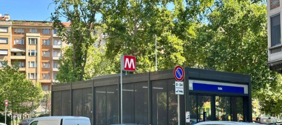 2 bedrooms Apartment in Milan, Italy No. 304646 2