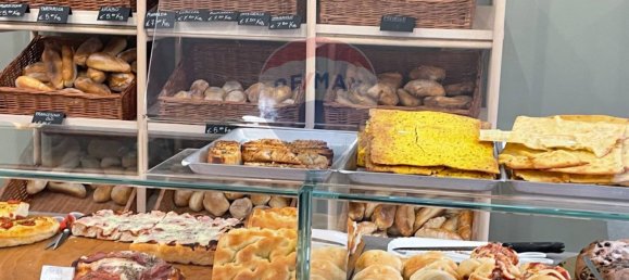 4 rooms Commercial property in Carate Brianza, Italy No. 52597 10