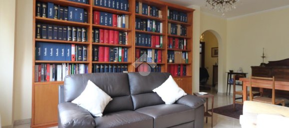 5 rooms Apartment in Lavagna, Italy No. 15139 3