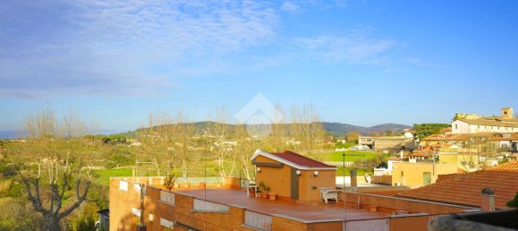 3-salle Appartement à Marino, Italy No. 320854 23