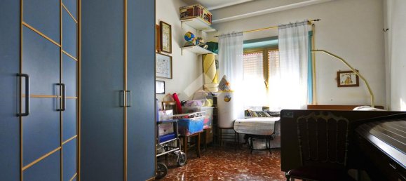 3-salle Appartement à Marino, Italy No. 320854 10