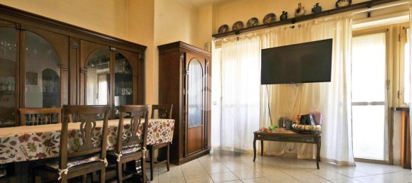 3-salle Appartement à Marino, Italy No. 320854 7